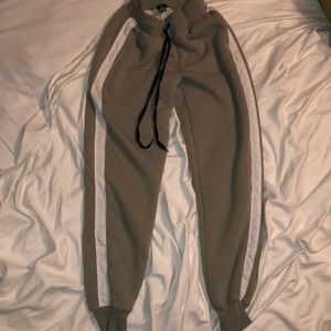 Rue21 furry Sweatpants women’s xsmall